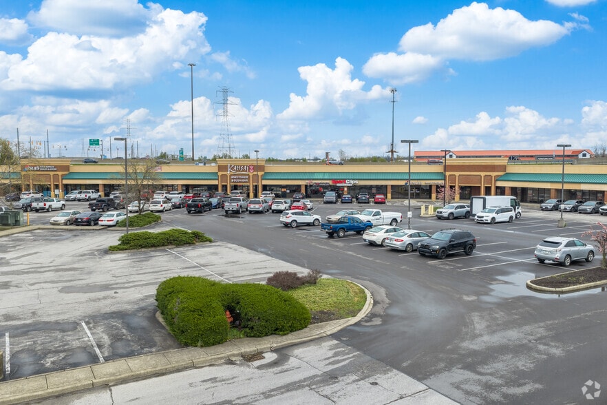 More Photos Of 1370 Veterans Pky, Clarksville Restaurant For Lease