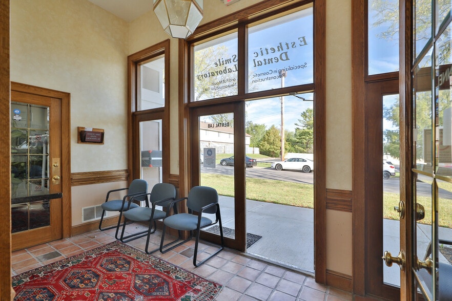 More Photos Of 2425 Deewood Dr, Columbus Medical For Sale