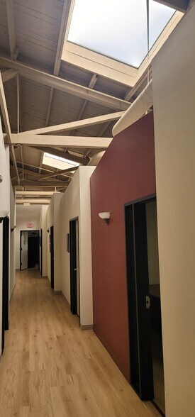 More Photos Of 68 E 11th St, Tracy Office For Lease