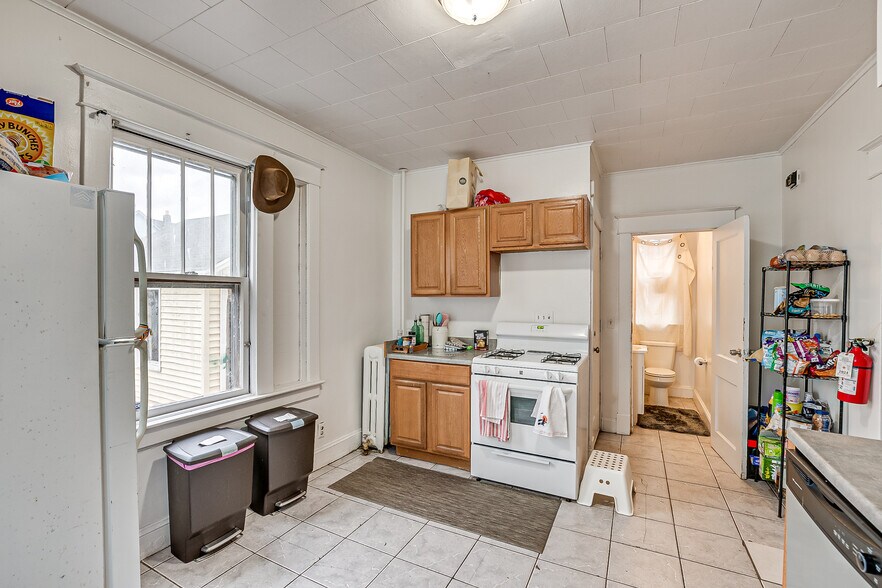 More Photos Of 60 Huntington St, New Brunswick Apartments For Sale