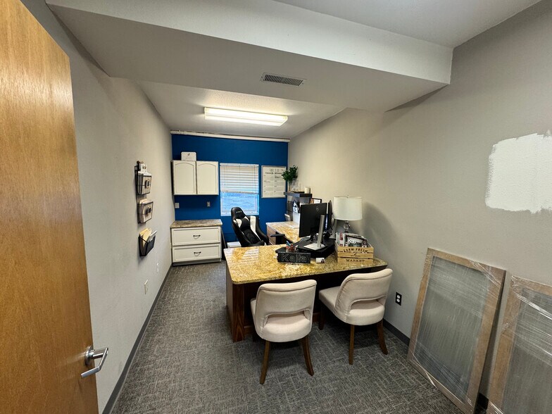 More Photos Of 160 Kelly Rd, Kalispell Flex For Lease