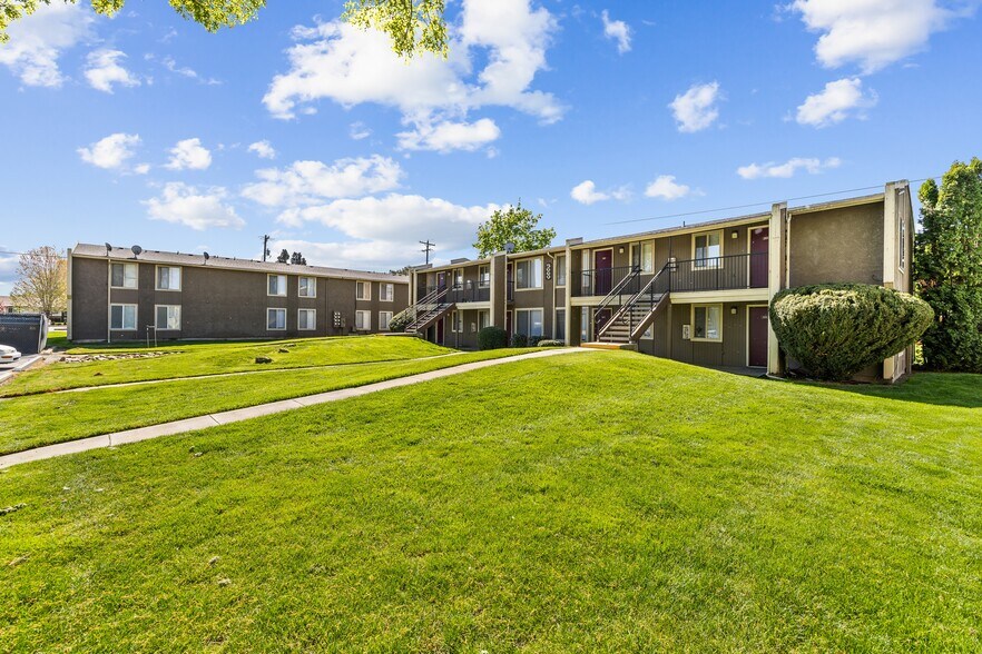More Photos Of 5713 Garrett St, Boise Apartments For Sale