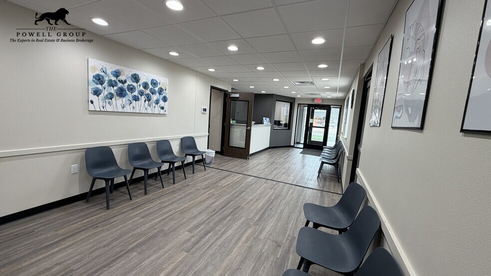 More Photos Of 2615 W 24th St, Plainview Medical For Sale