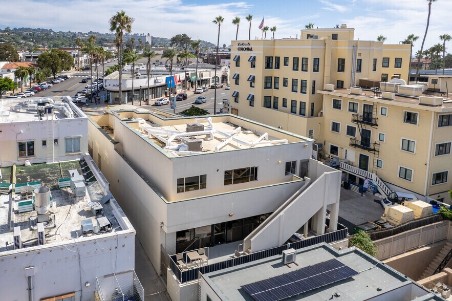 More Photos Of 930 Prospect St, La Jolla Storefront Retail Office For Lease