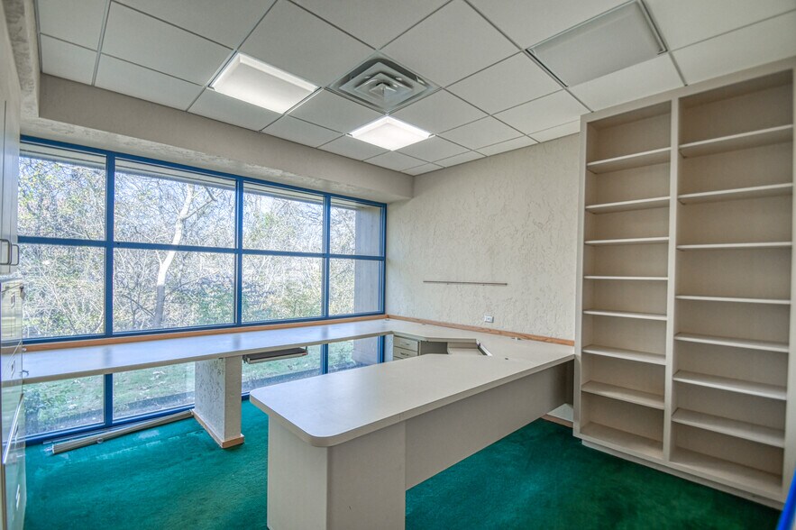 More Photos Of 3280 Marshall Ave, Norman Office For Sale
