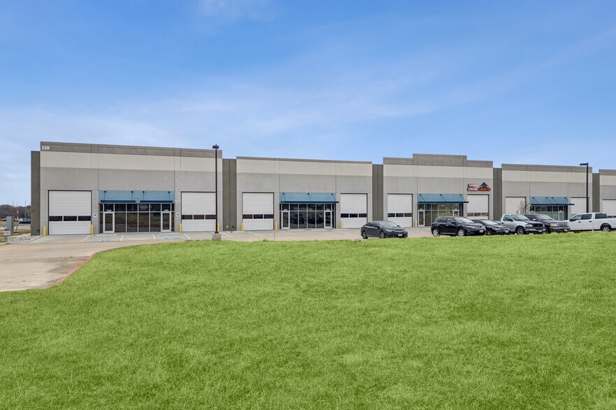 More Photos Of 550 W Round Grove Rd, Lewisville Showroom For Lease
