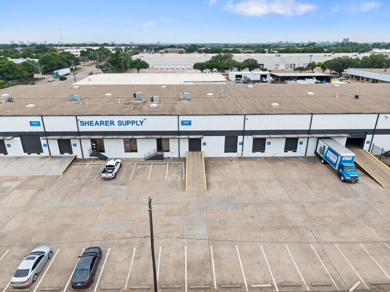More Photos Of 10515-10537 Miller Rd, Dallas Distribution For Sale