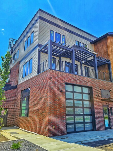 More Photos Of 1922 S Highway 40, Heber City Showroom For Lease