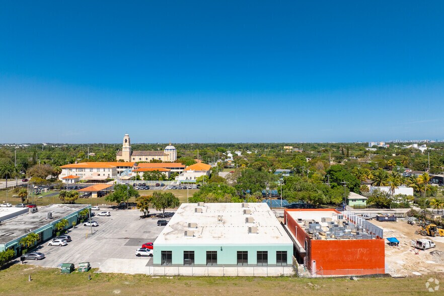 More Photos Of 7275 NW 1st Ct, Miami Loft Creative Space For Lease