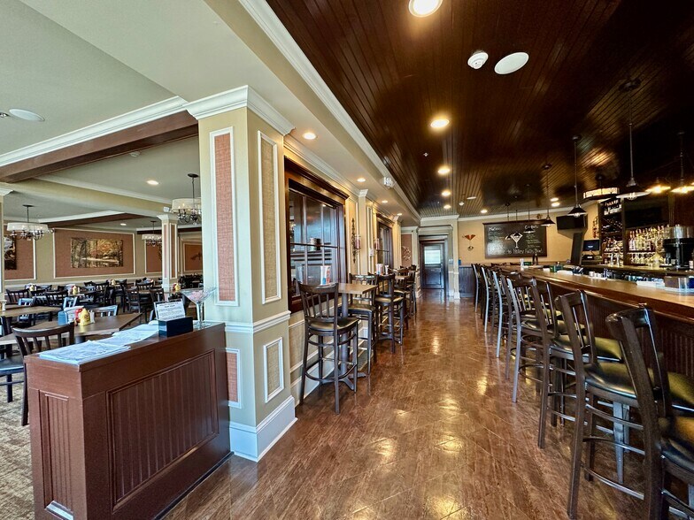 More Photos Of 1 Public Sq, Holley Apartments For Sale