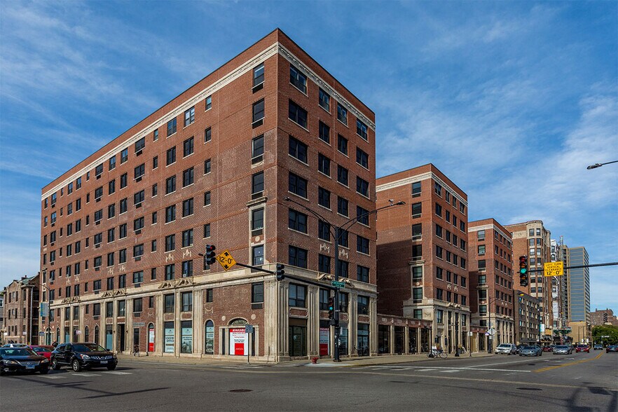 More Photos Of 5200 N Sheridan Rd, Chicago Apartments For Lease