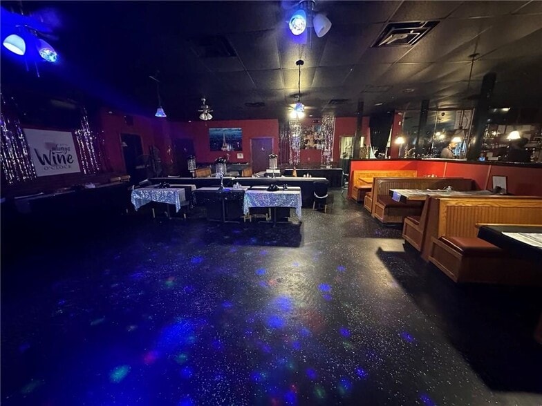 More Photos Of 12 Cottonton Rd, Pittsview Restaurant For Sale