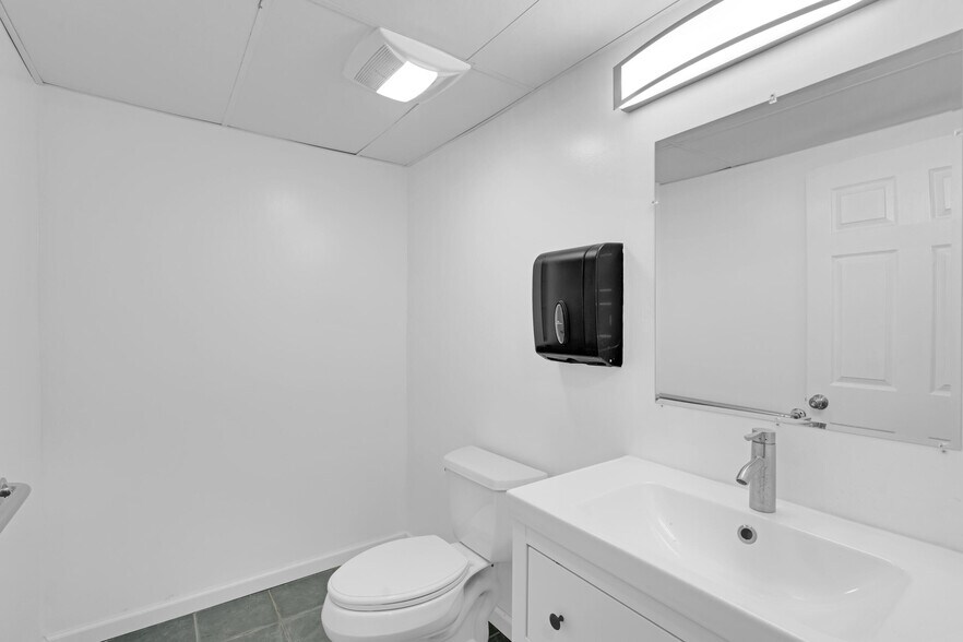 More Photos Of 5565 Columbia Pike, Arlington Multifamily For Sale