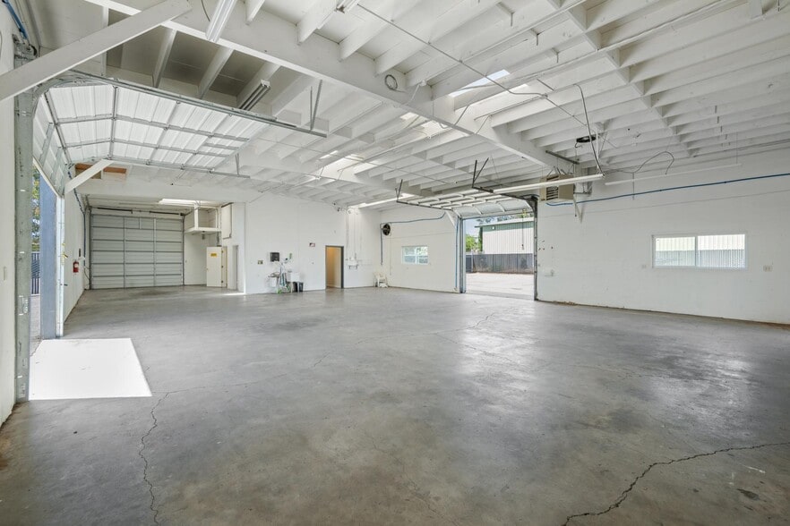 More Photos Of 2475 Bluebell Dr, Santa Rosa Industrial For Lease