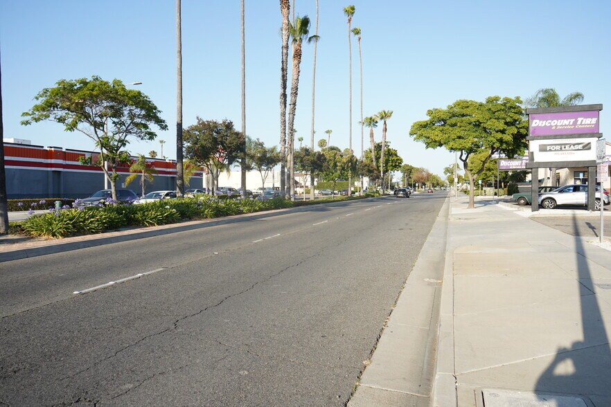 More Photos Of 2161-2163 W Lincoln Ave, Anaheim Office For Sale