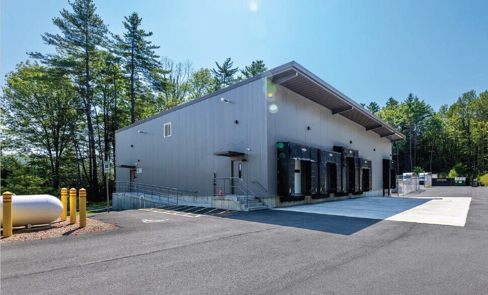 More Photos Of 110 Airpark Rd, West Lebanon Warehouse For Sale