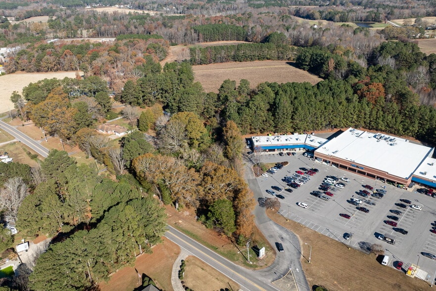 More Photos Of 2721 Wendell Blvd, Wendell Medical For Lease