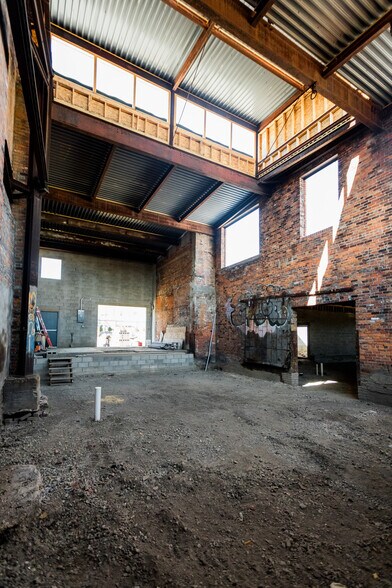 More Photos Of 277 Dubois St, Detroit General Retail For Sale