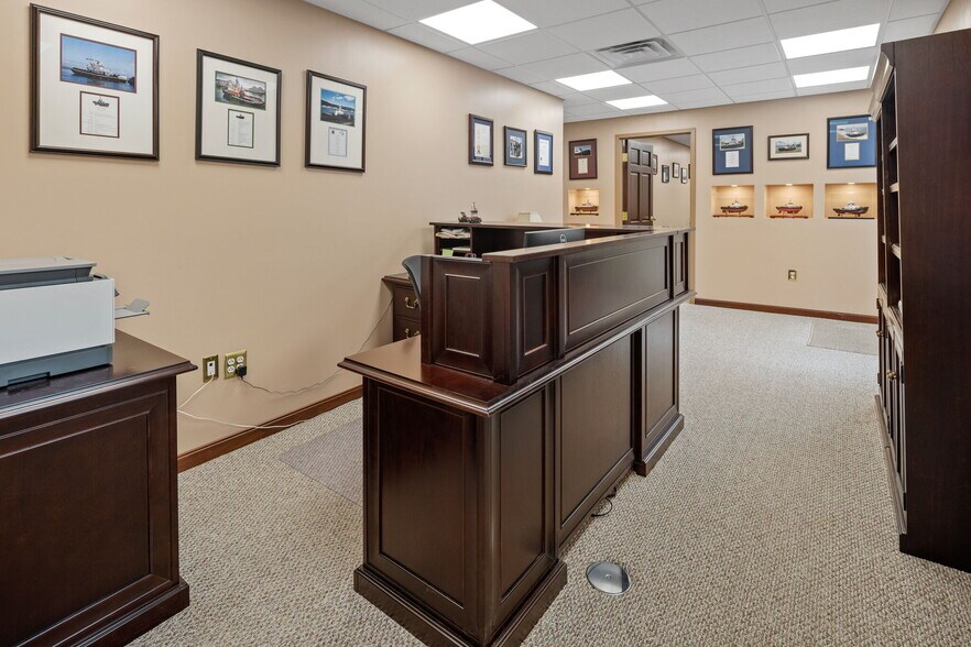 More Photos Of 30 Bolton Ln, West Creek Light Distribution For Sale