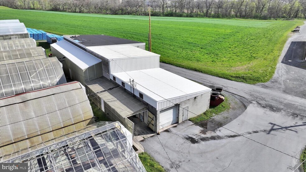 More Photos Of 501 W Washington Ave, Myerstown General Retail For Sale