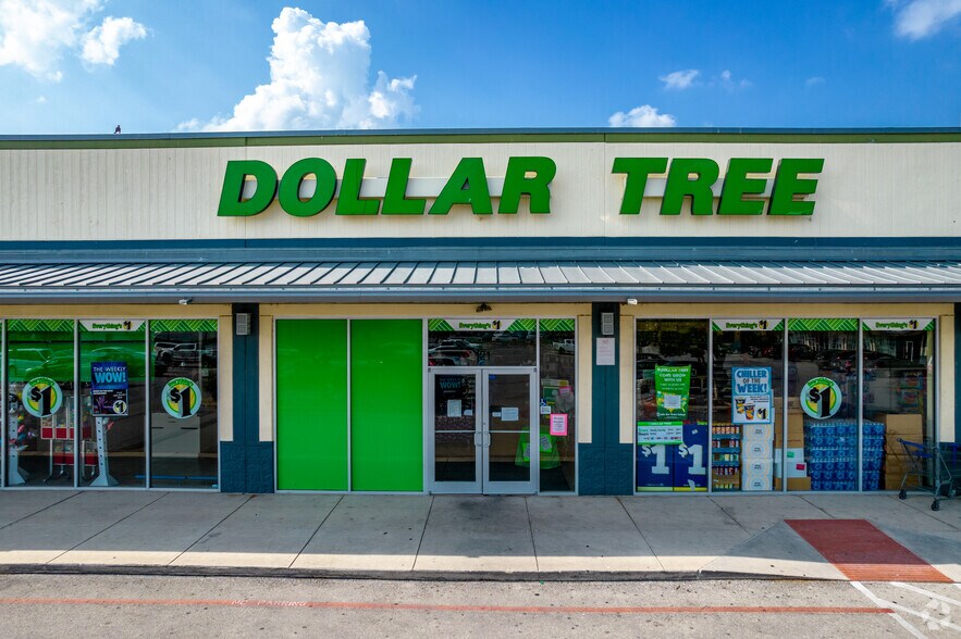 More Photos Of 2000 SE Loop 410, San Antonio General Retail For Lease