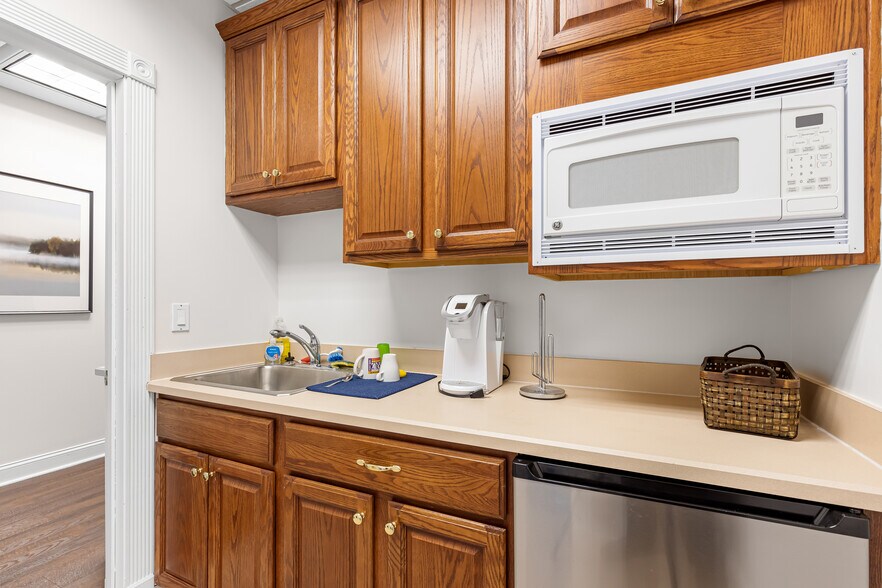 More Photos Of 1301 Plantation Island Dr, Saint Augustine Medical For Sale