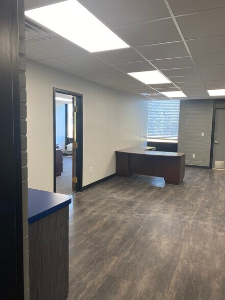 More Photos Of 111 NE 26th St, Oklahoma City Office For Lease