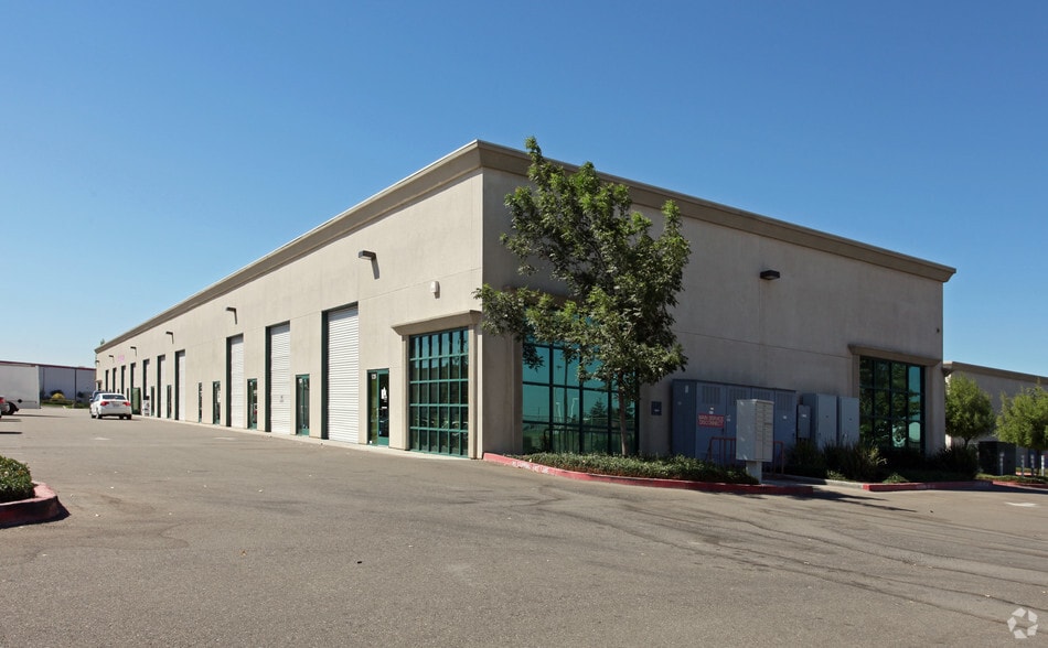 Primary Photo Of 111-135 D'Arcy Pky, Lathrop Light Distribution For Lease