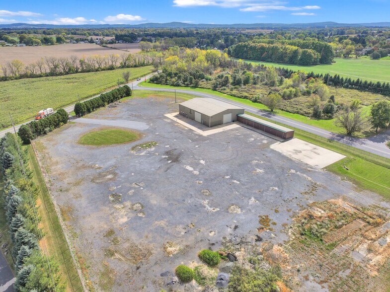 More Photos Of 585 Daniels Rd, Nazareth Manufacturing For Sale