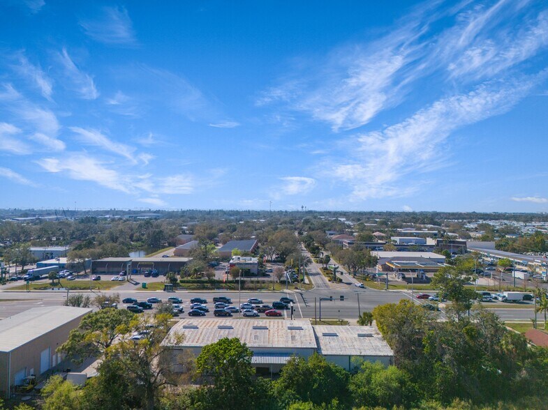 More Photos Of 4444 N Washington Blvd, Sarasota Warehouse For Sale