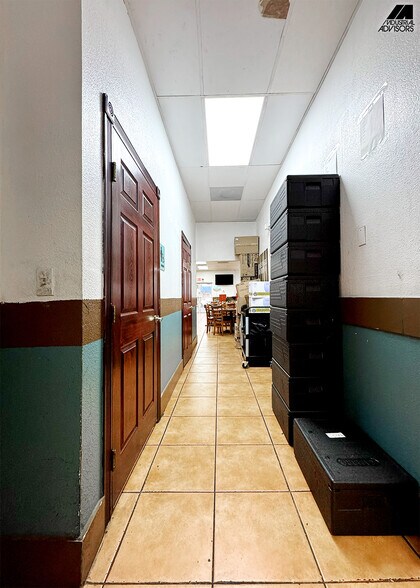 More Photos Of 4960 NW 165th St, Miami Warehouse For Sale