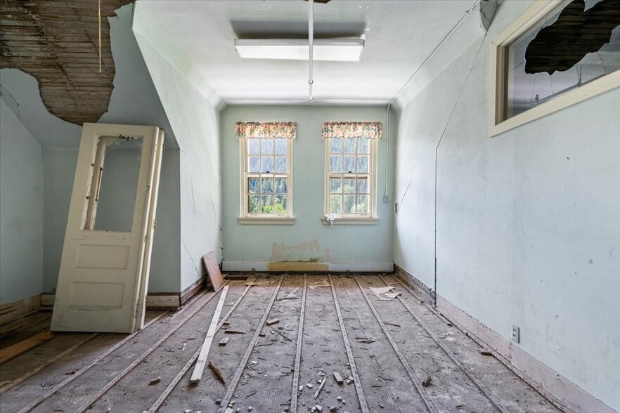 More Photos Of 99 Sather Field Rd, Silverton Lodge Meeting Hall For Sale