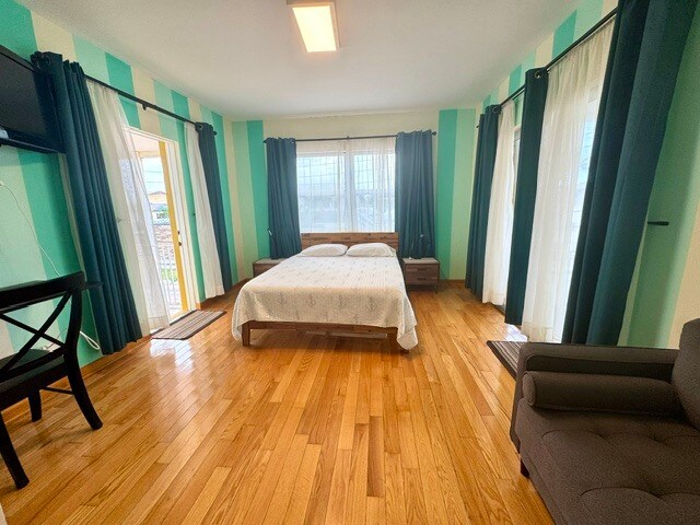 More Photos Of 300 Georgia St, Hollywood Apartments For Sale