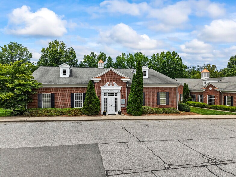 Primary Photo Of 114 Kinderton Blvd, Bermuda Run Medical For Sale