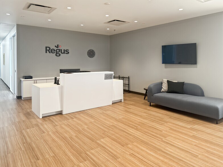 More Photos Of 10451 W Palmeras Dr, Sun City Coworking Space