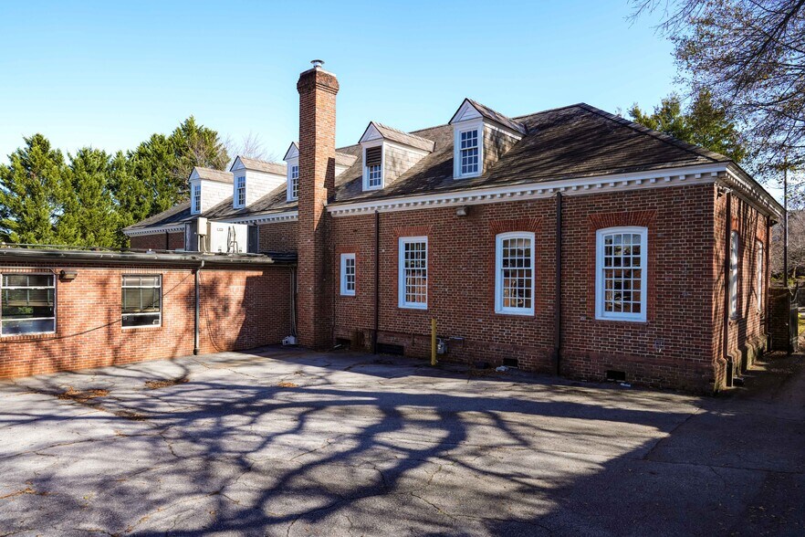 More Photos Of 429 N Main St, Greenville Office Residential For Sale