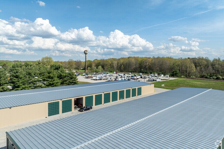 More Photos Of 10816 Fancher Rd, Westerville Warehouse For Lease