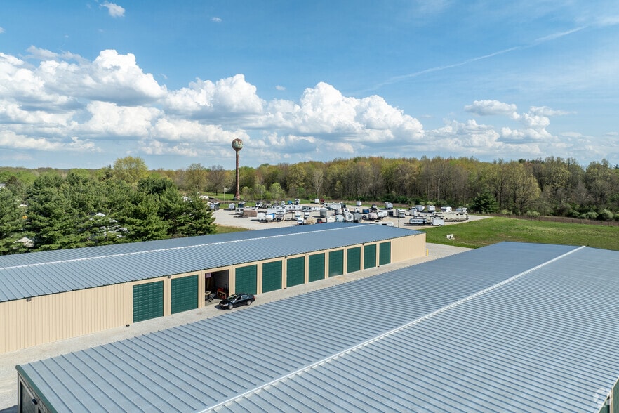 More Photos Of 10816 Fancher Rd, Westerville Warehouse For Lease