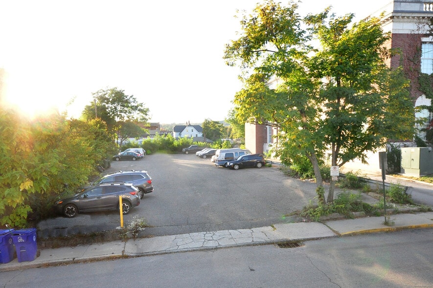 More Photos Of 236 Prospect St, Torrington Bank For Sale