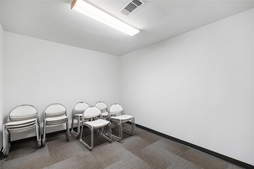 More Photos Of 1700 Amanda Ave, Fort Worth Religious Facility For Sale