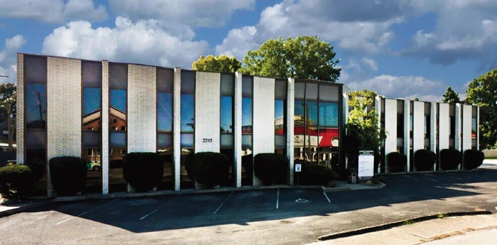 Primary Photo Of 2210 Meadow Dr, Louisville Office For Sale
