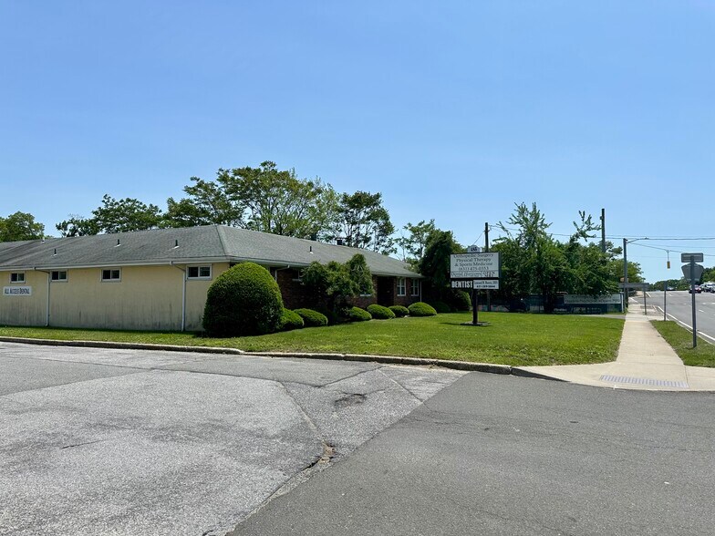 More Photos Of 485 N Ocean Ave, Patchogue Medical For Sale