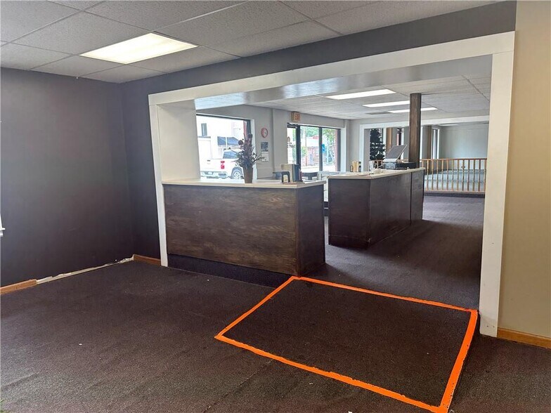 More Photos Of 113 E Windsor St, Westminster Storefront Retail Office For Sale