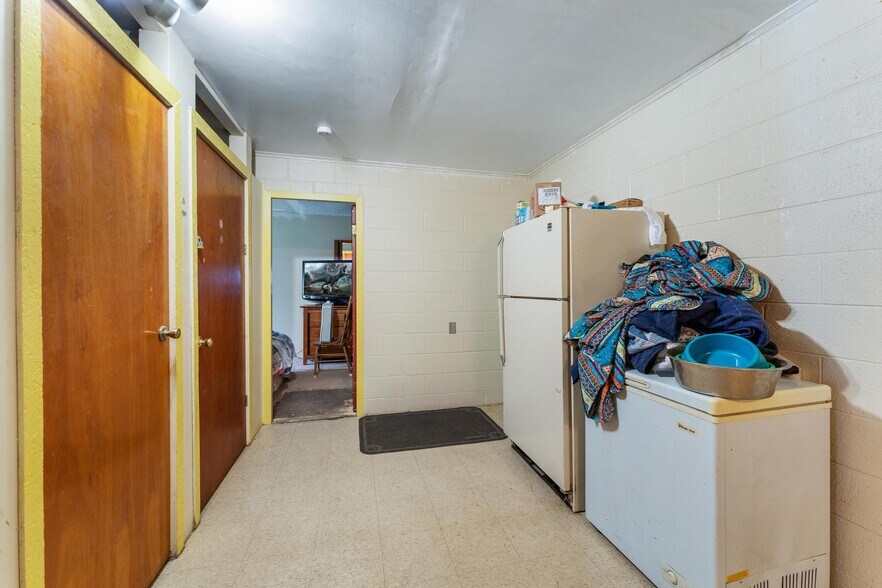 More Photos Of 485 S 100 W, Milford Hotel For Sale