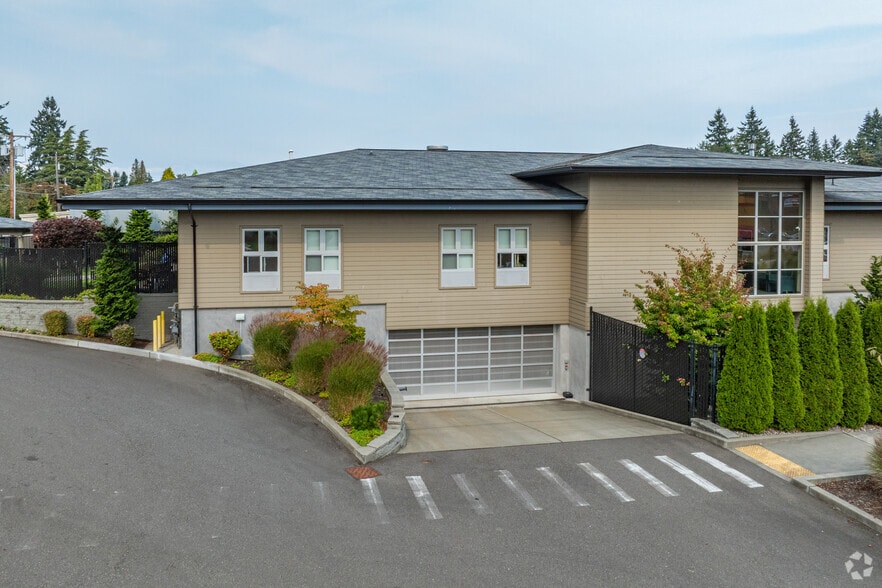 More Photos Of 6502 Evergreen Way, Everett General Retail For Lease