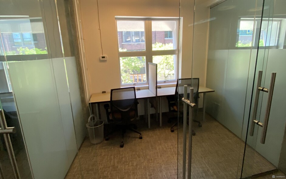 More Photos Of 116 W Hubbard St, Chicago Coworking Space