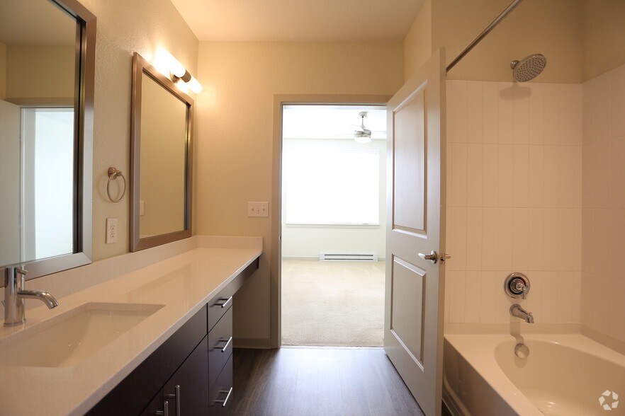More Photos Of 2424-2434 W Caithness Pl, Denver Apartments For Lease