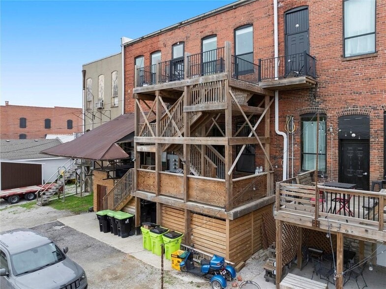 More Photos Of 104-106 W Pearl St, Harrisonville Freestanding For Sale