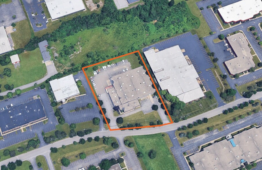 More Photos Of 80 Lawrence Bell Dr, Williamsville Research And Development For Lease