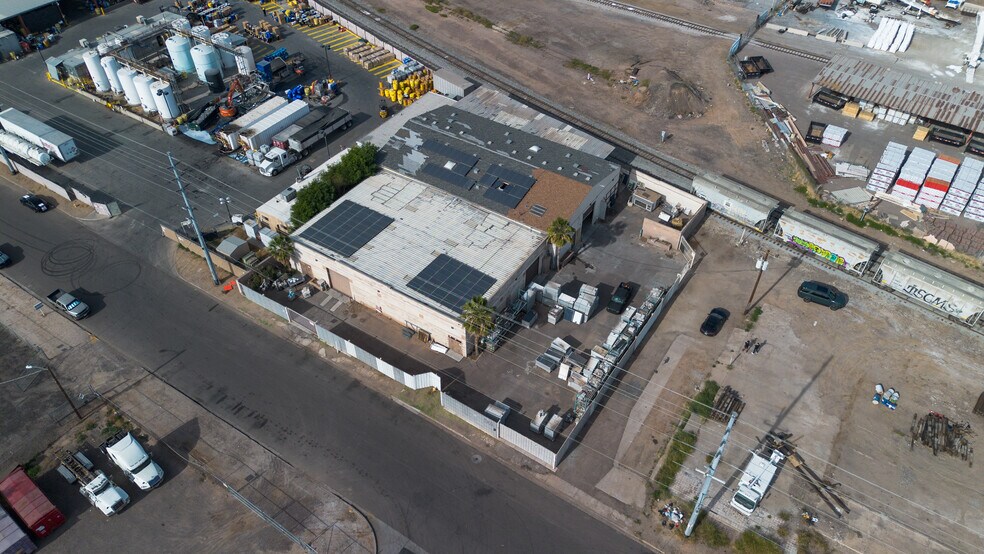 More Photos Of 1302 W Lincoln St, Phoenix Warehouse For Sale